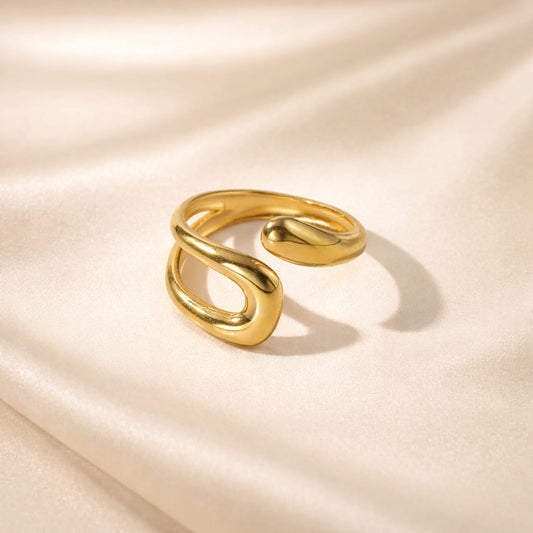 Golden Curve Ring