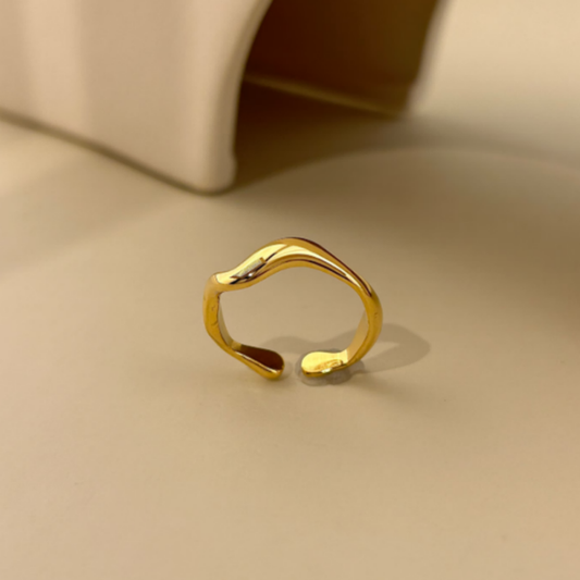 Soft Wave Ring