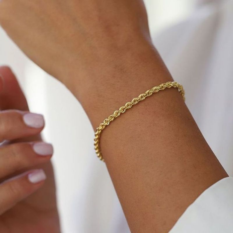 Twist Armband Gold - Flexibel und ausdrucksstark – unser 14 Karat vergoldeten Seilarmbands